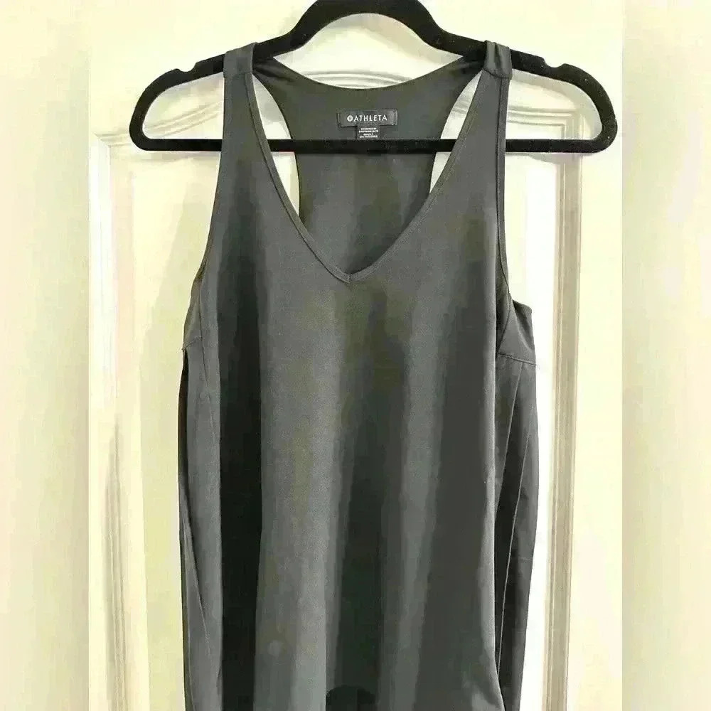 Athleta Swing Forward Pleated  Tank